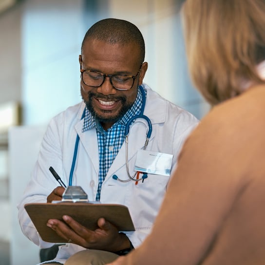 doctor_patient_male_wrighting_1-1_544x544px