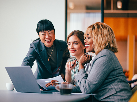 meeting-women-office-4-3-544x408px